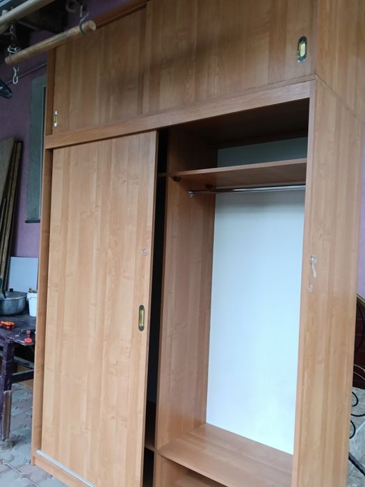 Продам большой шифоньер.