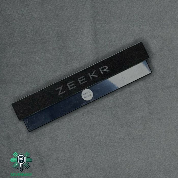 Номера телефона холдер для  Zeekr от «Sevenway»