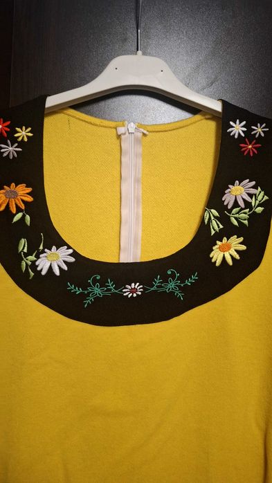 Дамска фолклорна носия-новодел