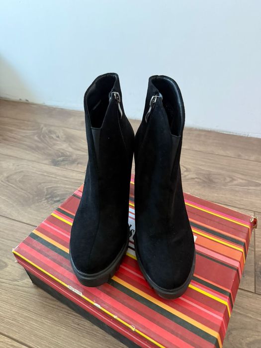 Продам осенние сапоги