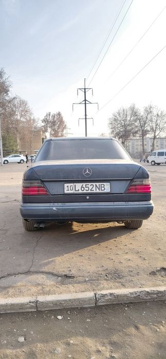 Мерсидес бенз 124 находу