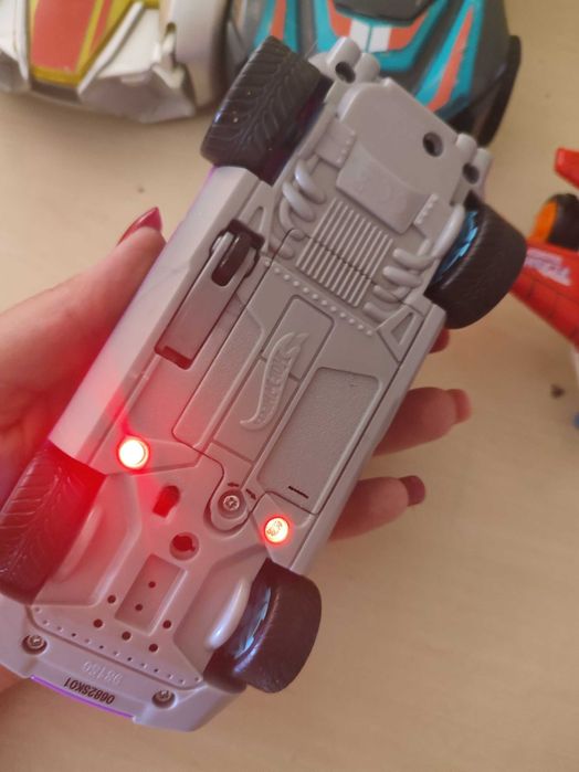 Различни коли. Hot wheels