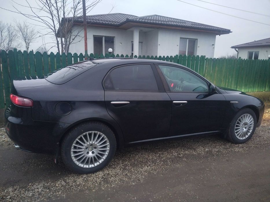 Vând urgent Alfa Romeo 159