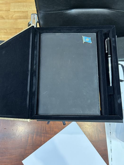 Продам эксклюзивные ежедневники