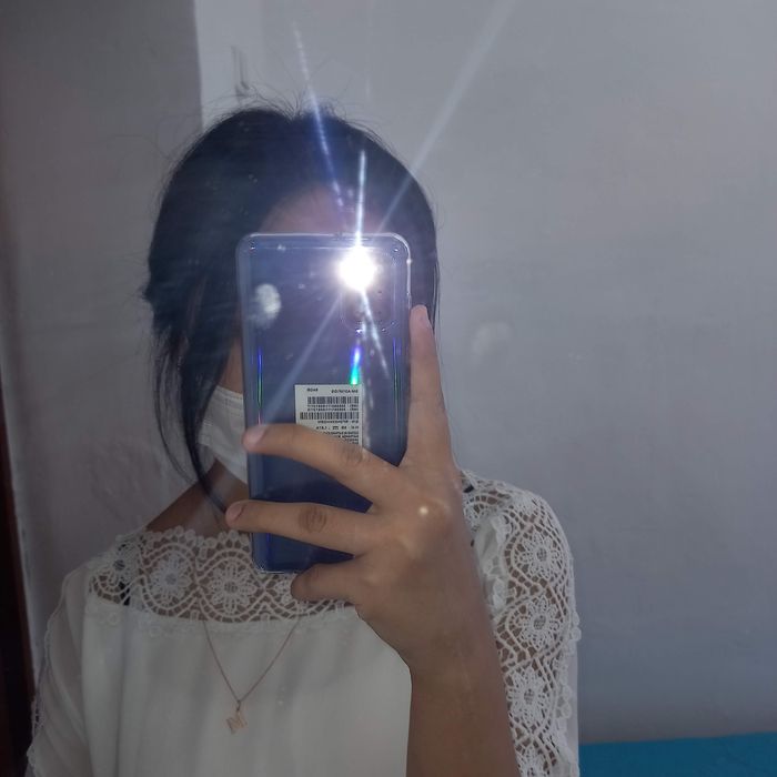 Продам ,две блузки.