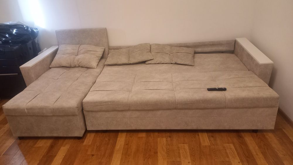 Диван продаётся срочно