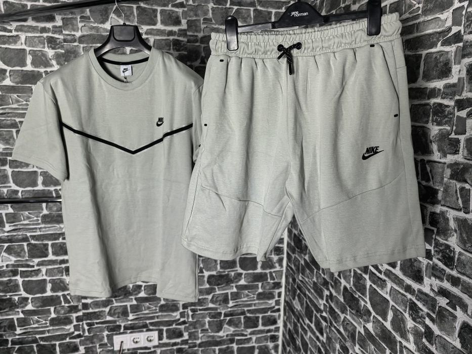 Nike Tech Fleece летен екип
