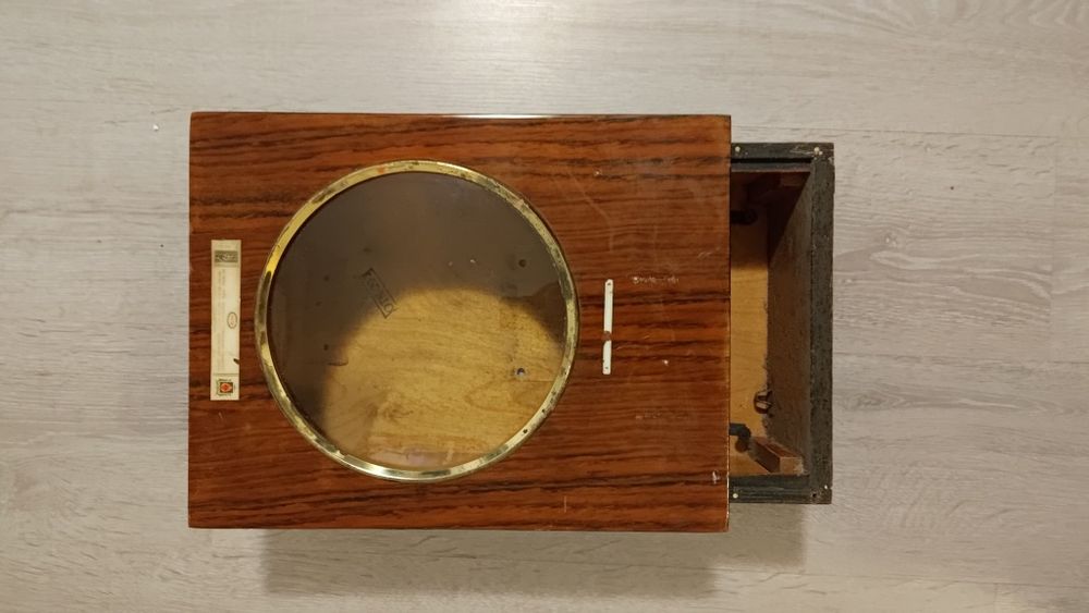 Vând carcasa ceas pendula Iantar