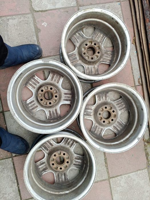 Продам диски на Volkswagen golf 3