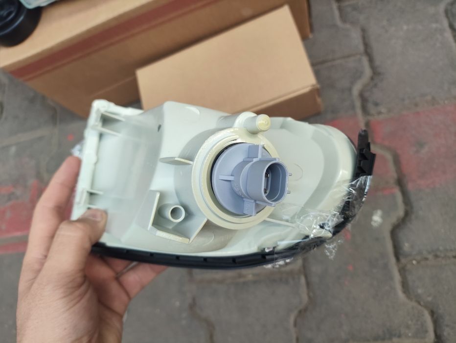 Митсубиси Лансер фара дутий