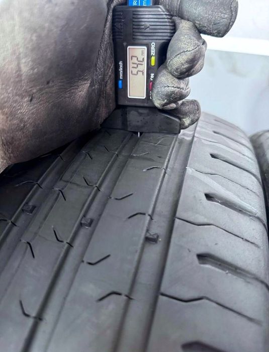 235/55R17 Continental dot19