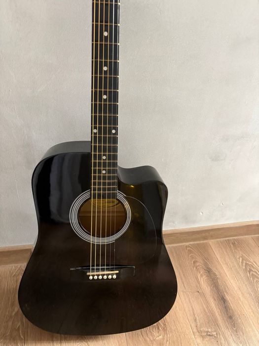 Электроакустическая гитара