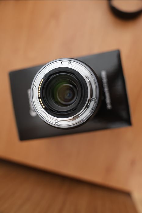 Продавам     обектив Canon RF 24-105mm f/4-7.1 IS STM  почти неизползван.С предна и задна капачка и сенник.