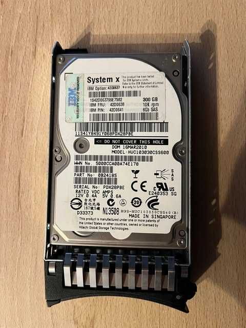 IBM - 42D0638 - IBM - 42D0638 - 300GB SAS 2.5 10K