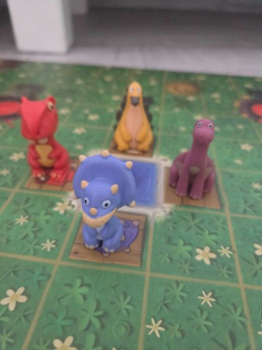 Joc de societate SOS Dino