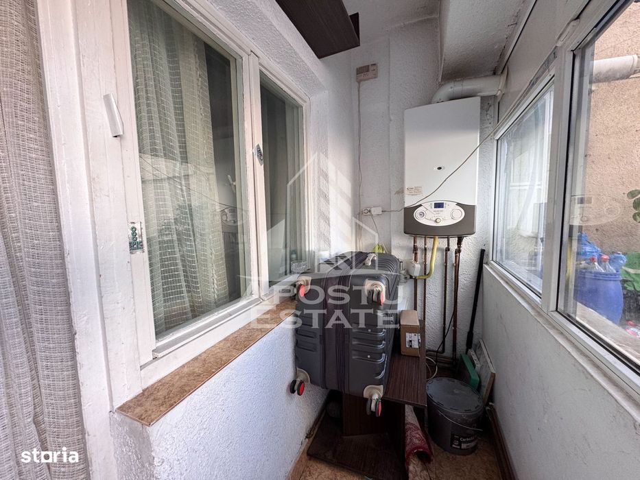 Apartament 4 camere, decomandat, 95mp, etaj 1, zona Turist, Sagului