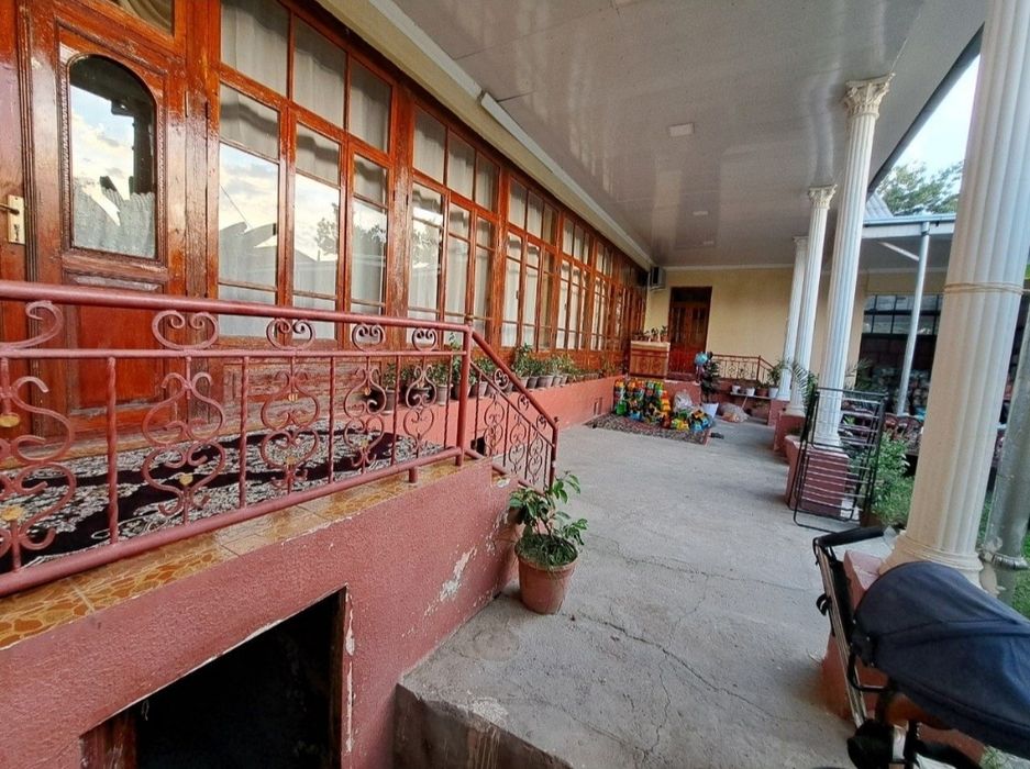 Алмазарский район  Улица камарнисо вдоль  дороге  6 соток