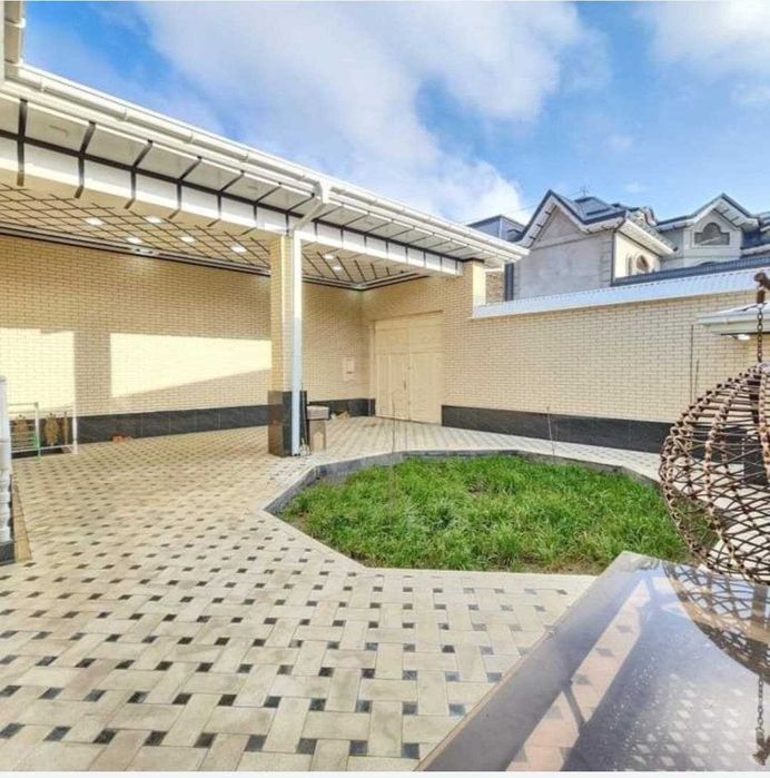 3 хонали, 3 сотикдан иборат булган  ховли сотувда,