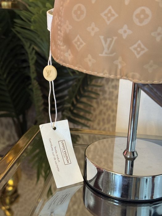 Șapcă Louis Vuitton Monogram – cozoroc din piele – bej/maro