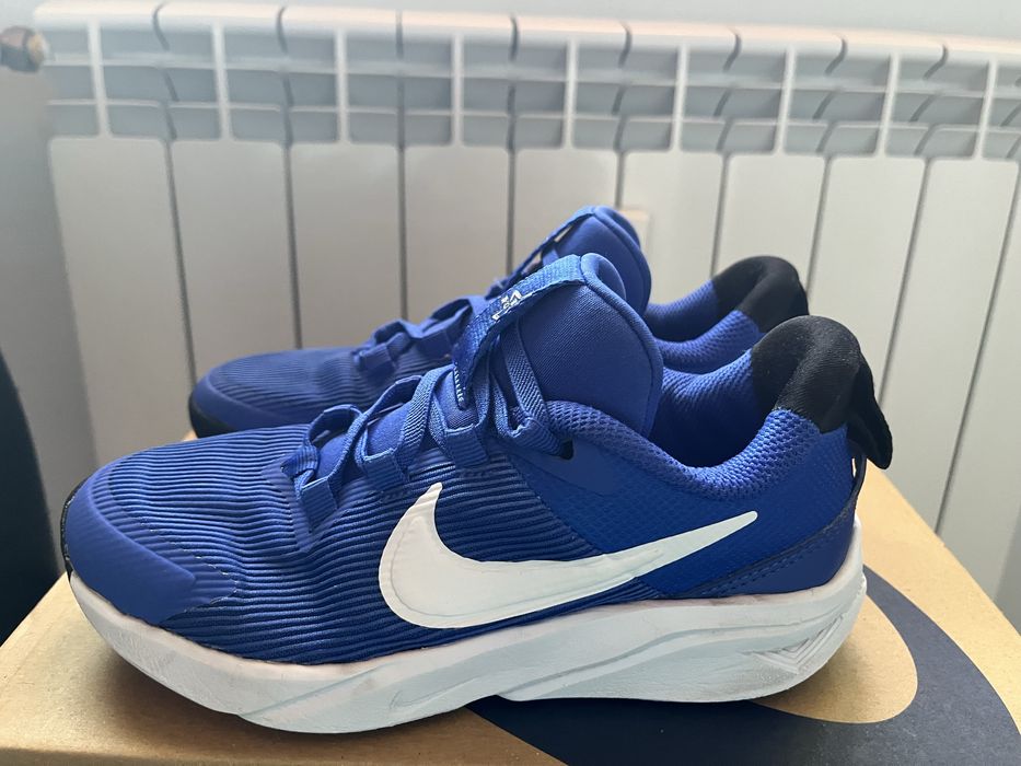 Маратонки nike,asics