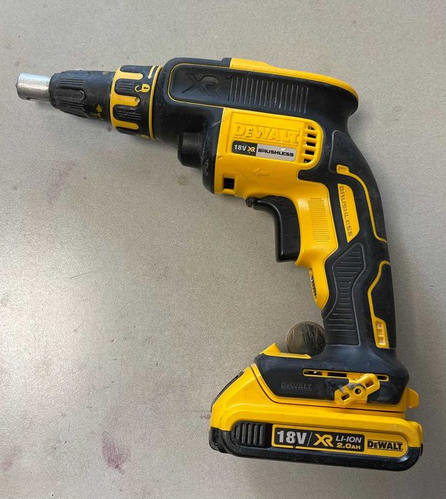Комплект ударен винтоверт DeWalt DCF787+ DeWALT DCF620
