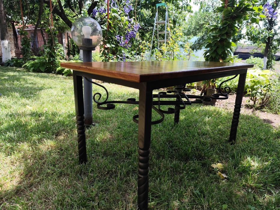 Изделия от метал и дърво