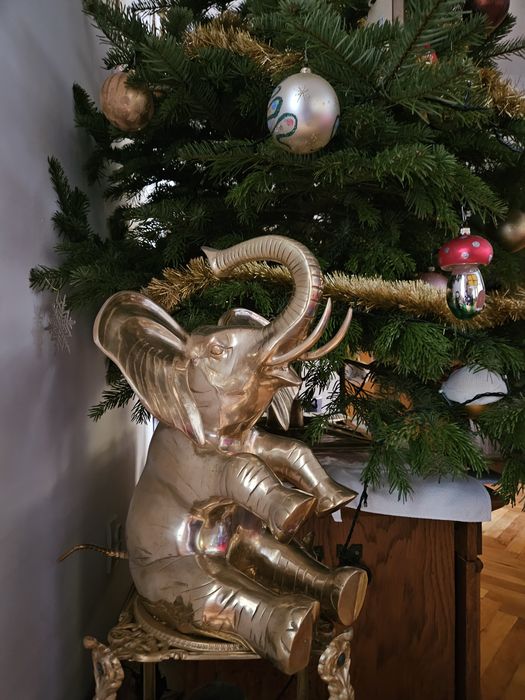 Elefant bronz alama