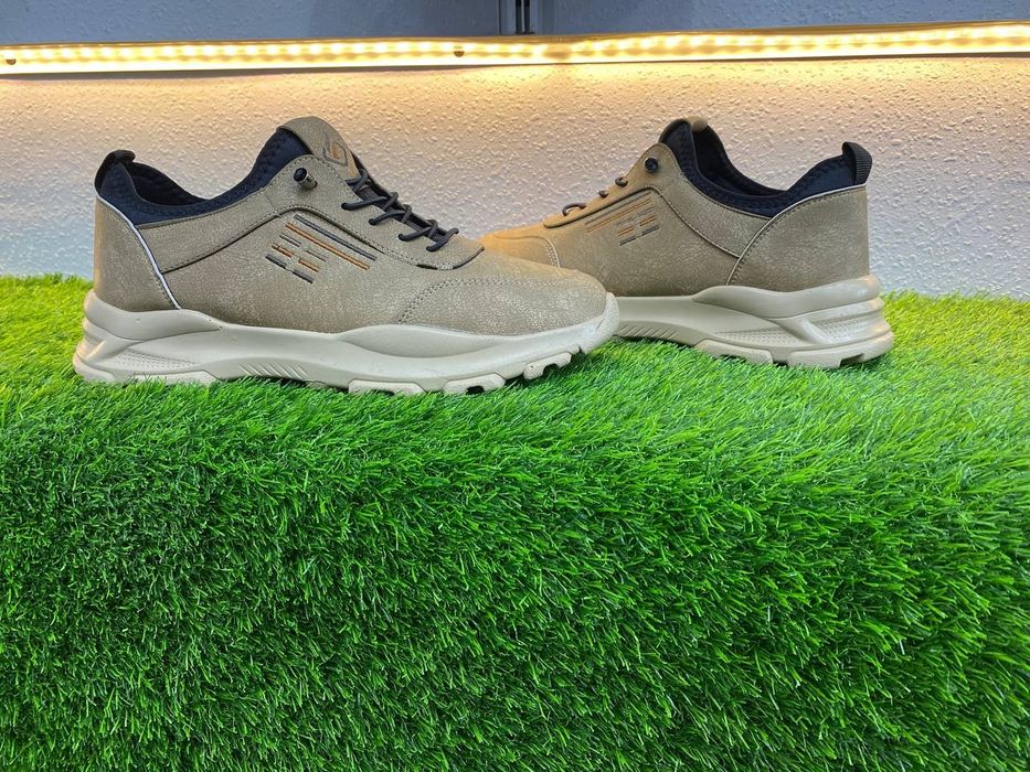 Кожаные мужские обуви кроссовки