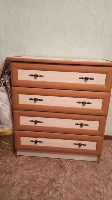Продам комод в отличном состоянии.