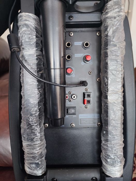 Boxă portabilă Akai 50 w