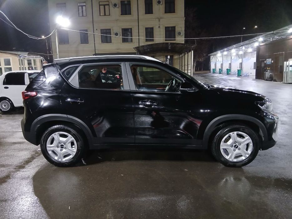 продоется Kia Sonet 2 поз