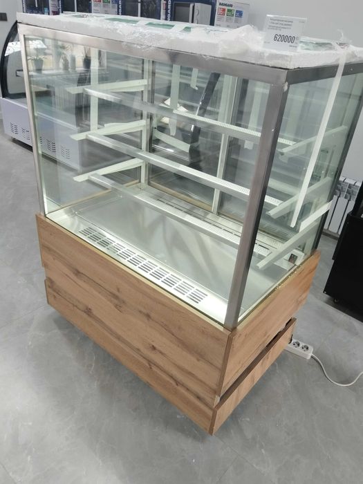 Витрина кондитерская