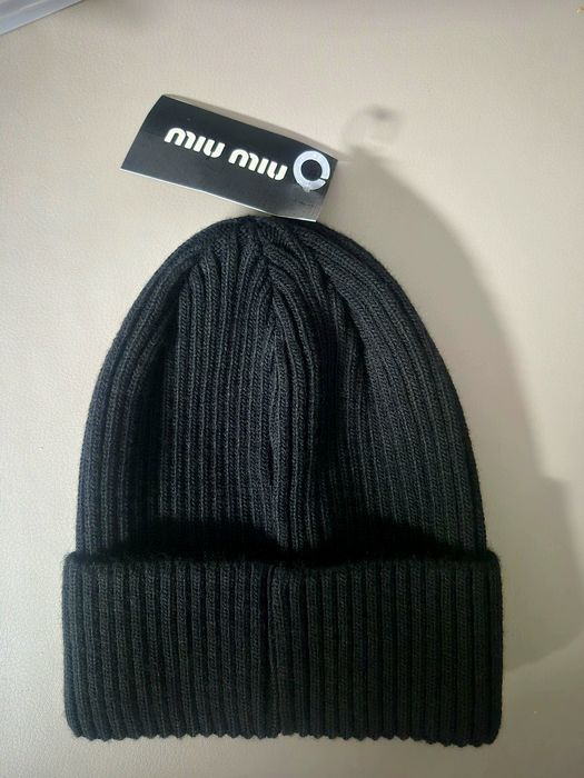 Caciula dama  . Marime universala  !!!