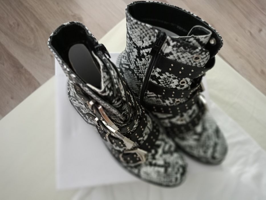 Дамски боти OMG Нови