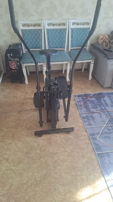 Тренажерный велосипед