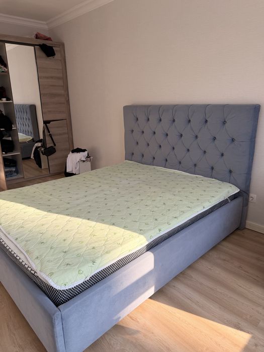 Двухспальная кровать