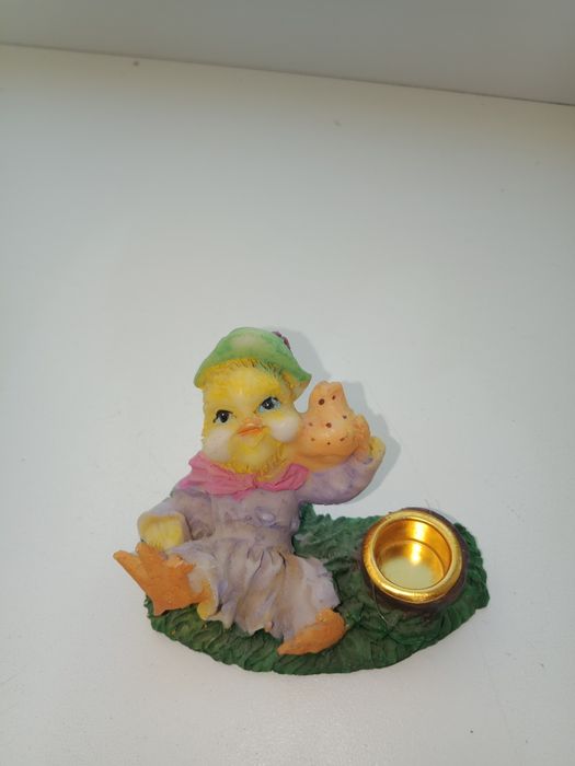 Продам фарфоровые статуэтки