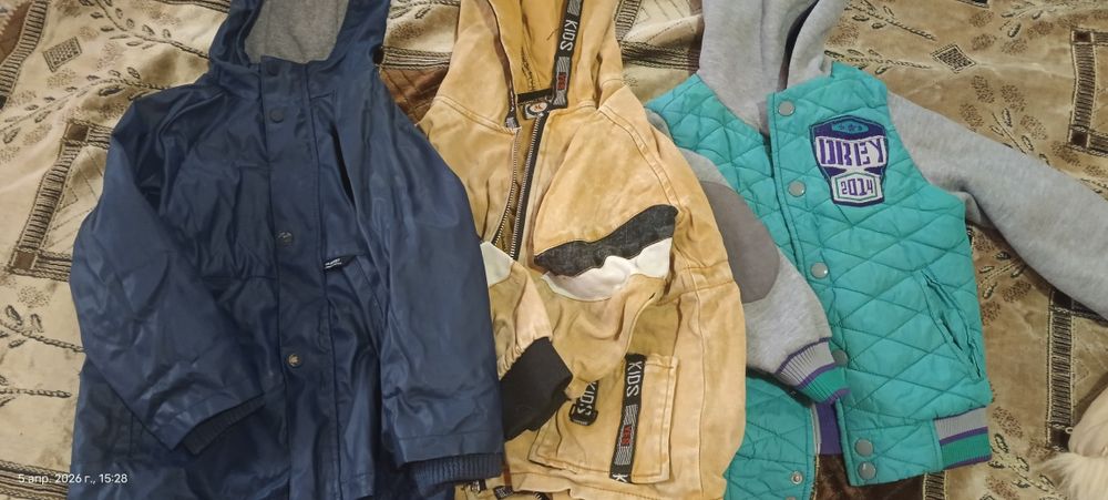 Отдам даром детские вещи