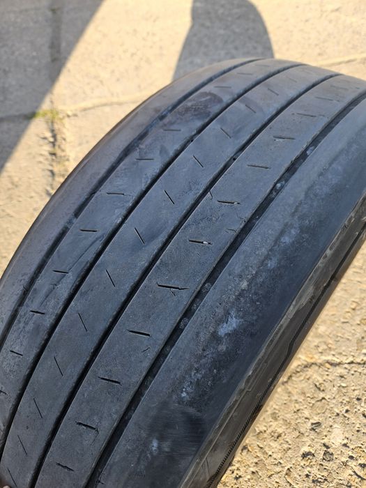 315/70 22.5-2 броя. Континентал