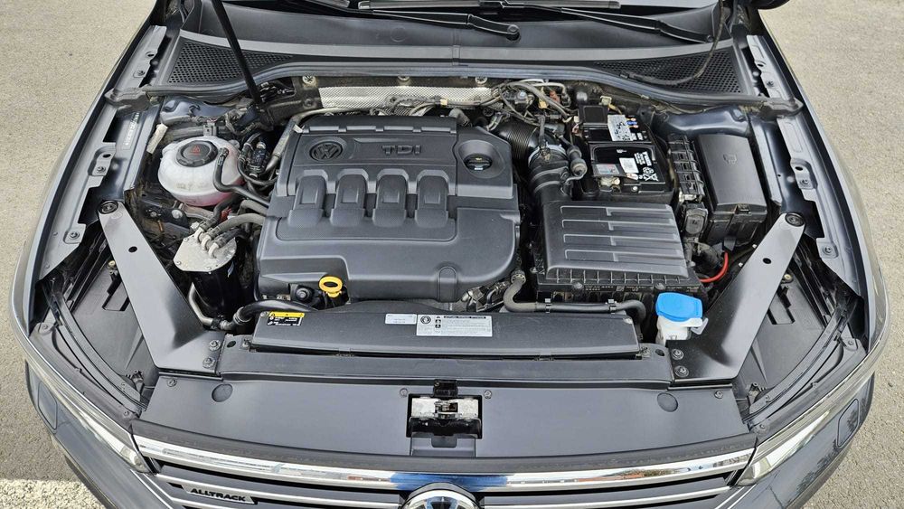 Volkswagen Passat Alltrack 2.0 TDI 190CP DSG PANO ACC HUD Park pilot