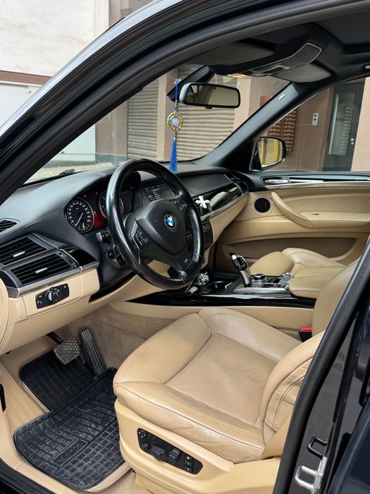 Продава се BMW X5 e70