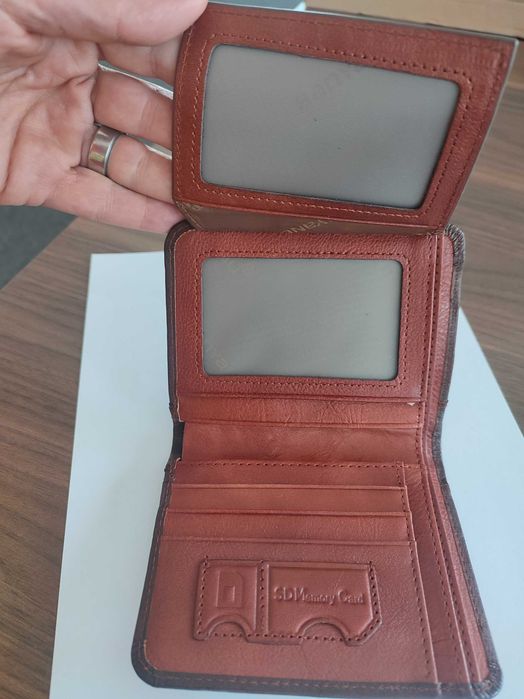 Мъжки портфейл от естествена кожа