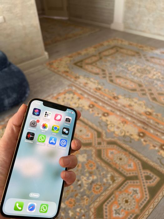 Продам iPhone 12pro Gold