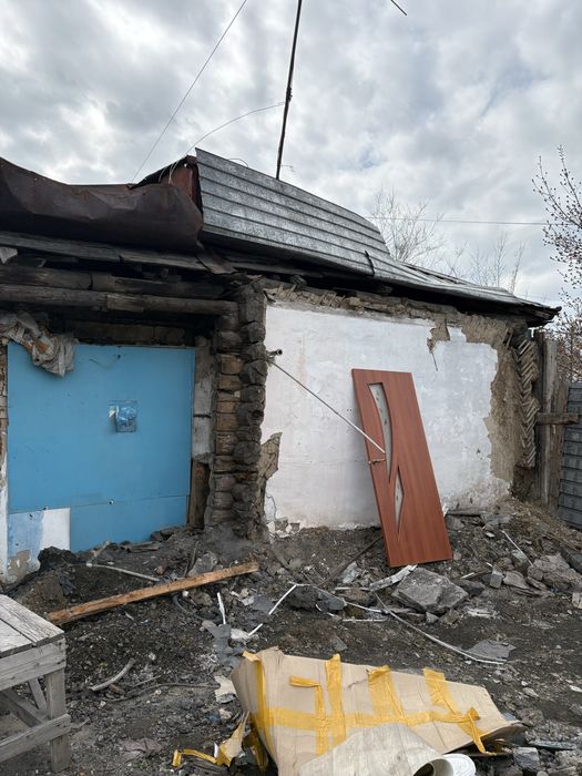 Продам бревнчатый дом под слом