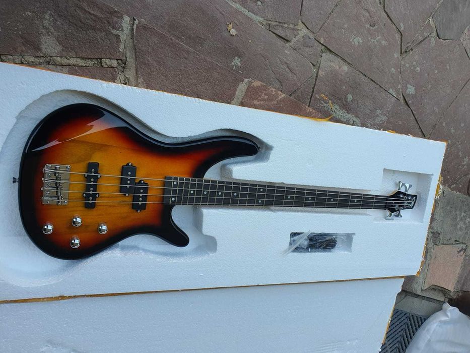 Басгитара 4-струнная Ibanez Gio