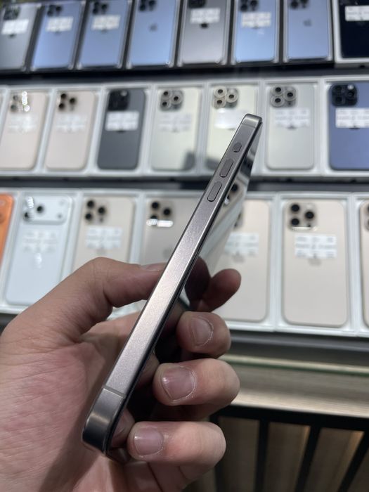 iPhone 15 pro Max LL/A e-sim