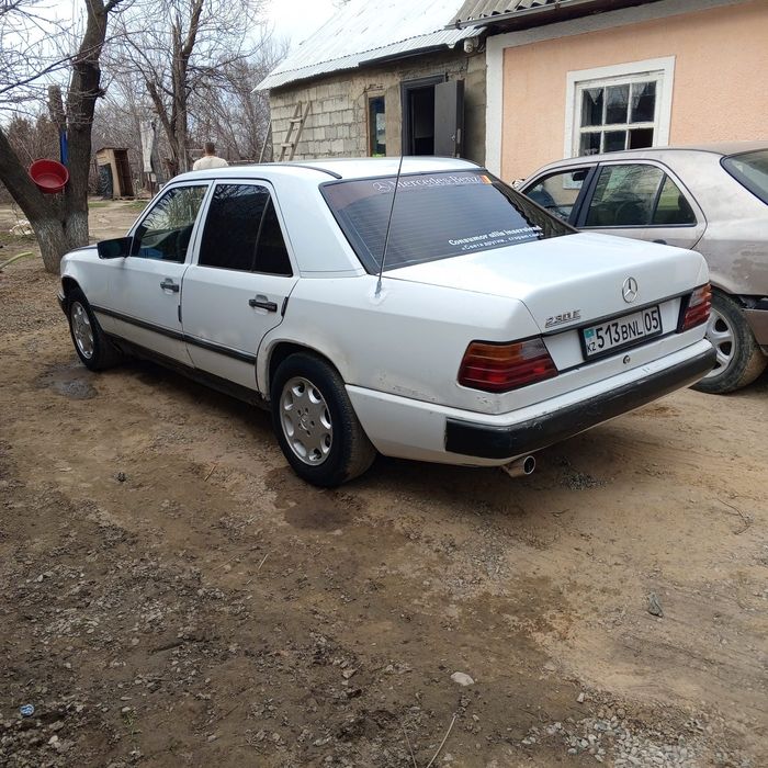 Продаю Мерседес 124 е230