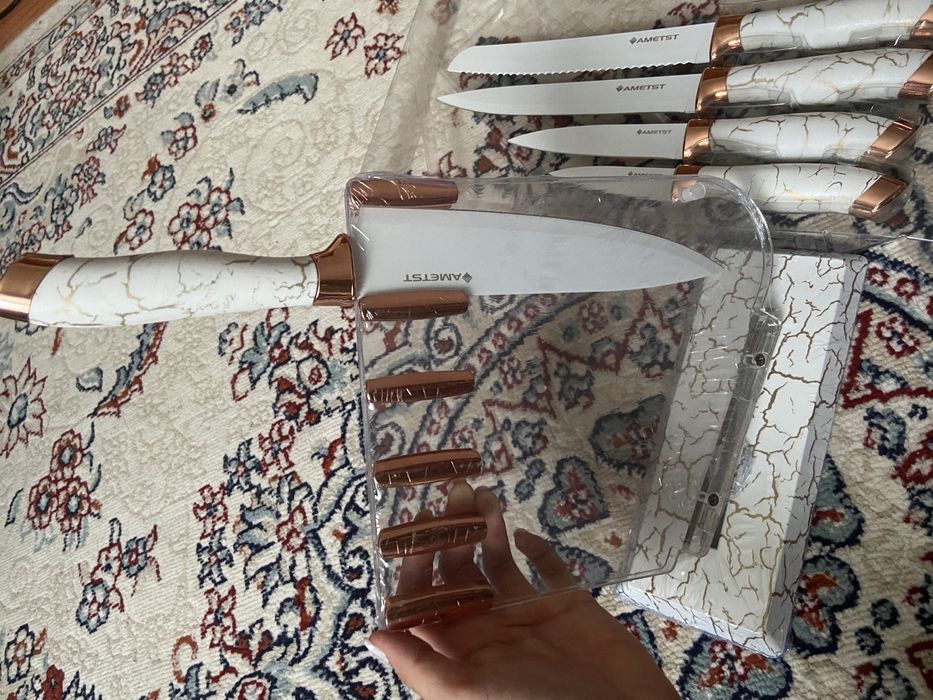 Набор ножей с подставкой