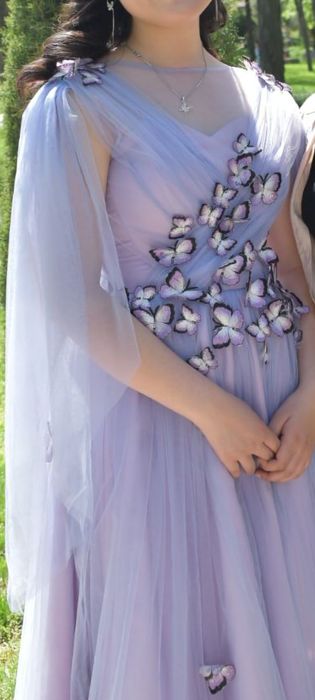 Вечернее платье очень нежное,сиреневого цвета для девушки