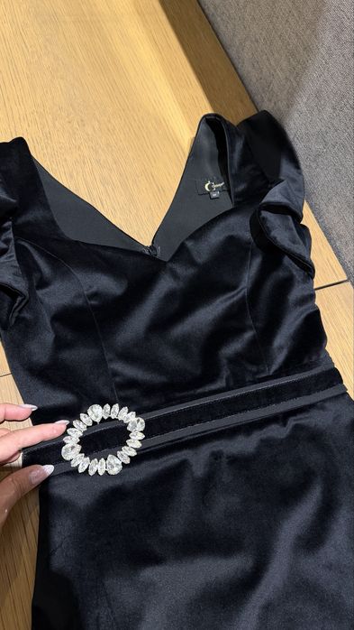 Черна рокля от кадифе на CHRISTINE FASHION